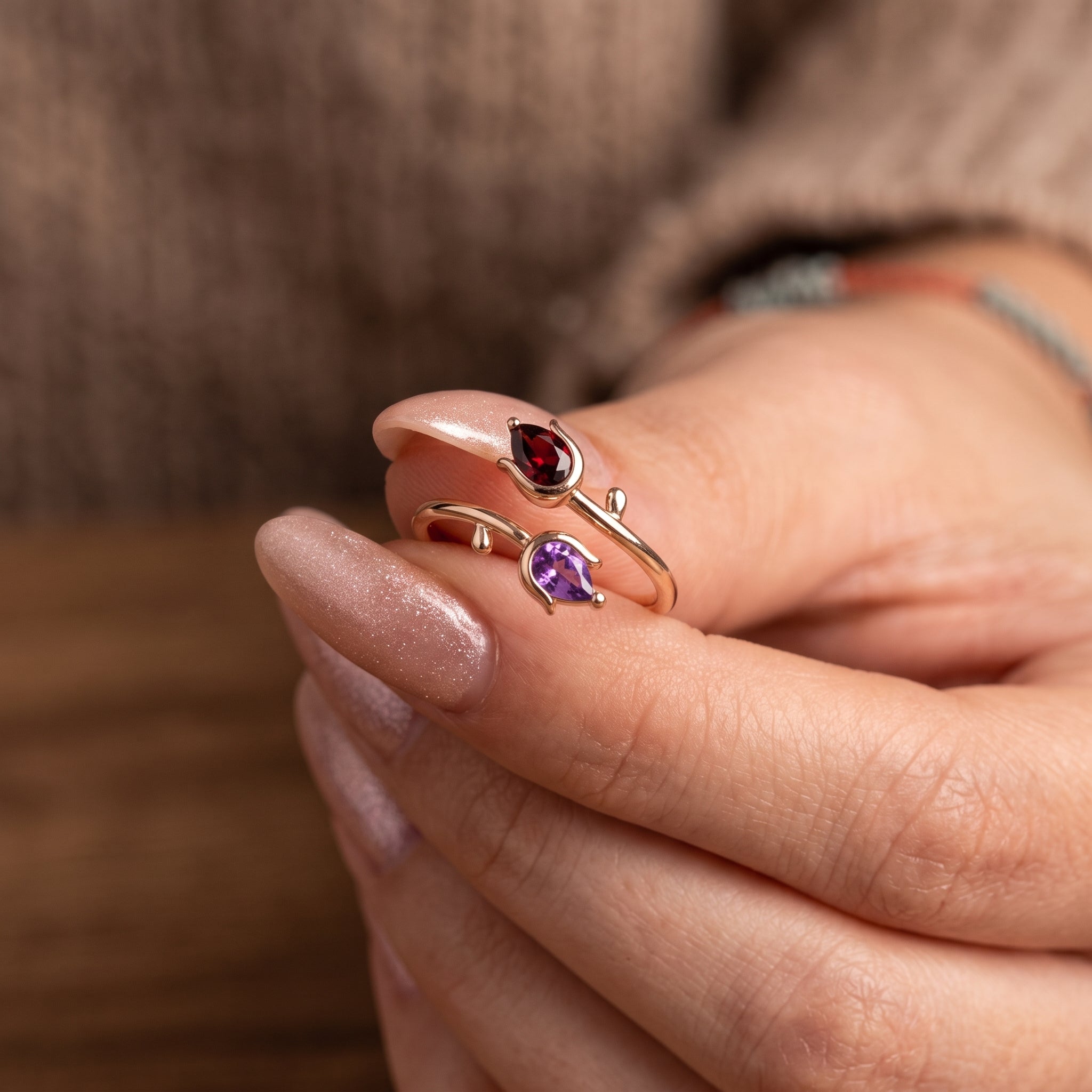 Anel Ajustável BirthStone "Tulipa"