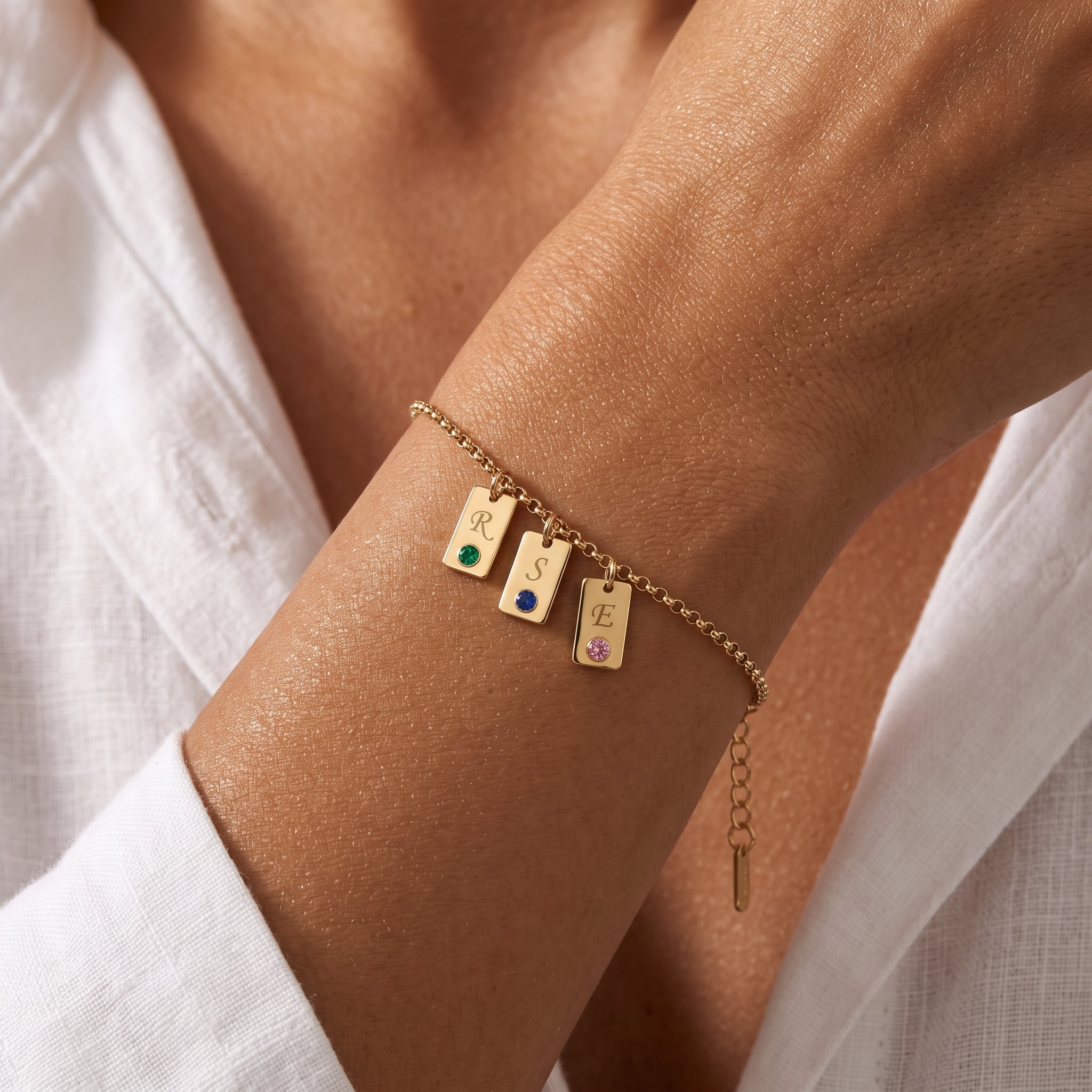 Pulseira de Birthstone Inicial "Nova"