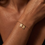 Pulseira de Birthstone Inicial "Nova"